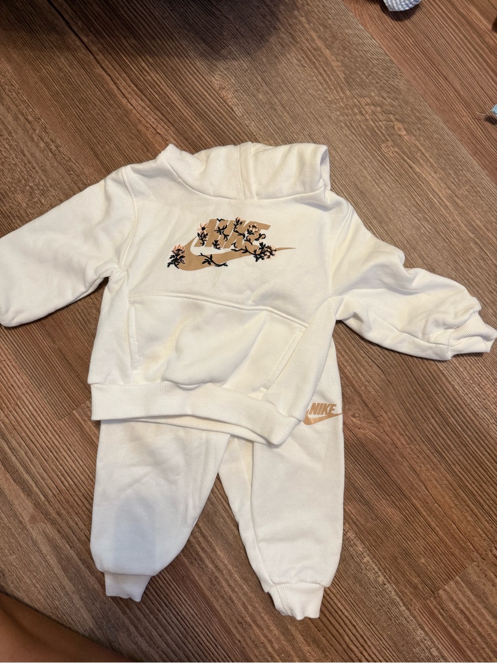 Nike Cream & Tan Logo Fleece Joggers and Hoodie Set
